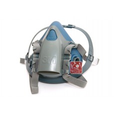 Respirator 3M 7502 for respiratory protection.